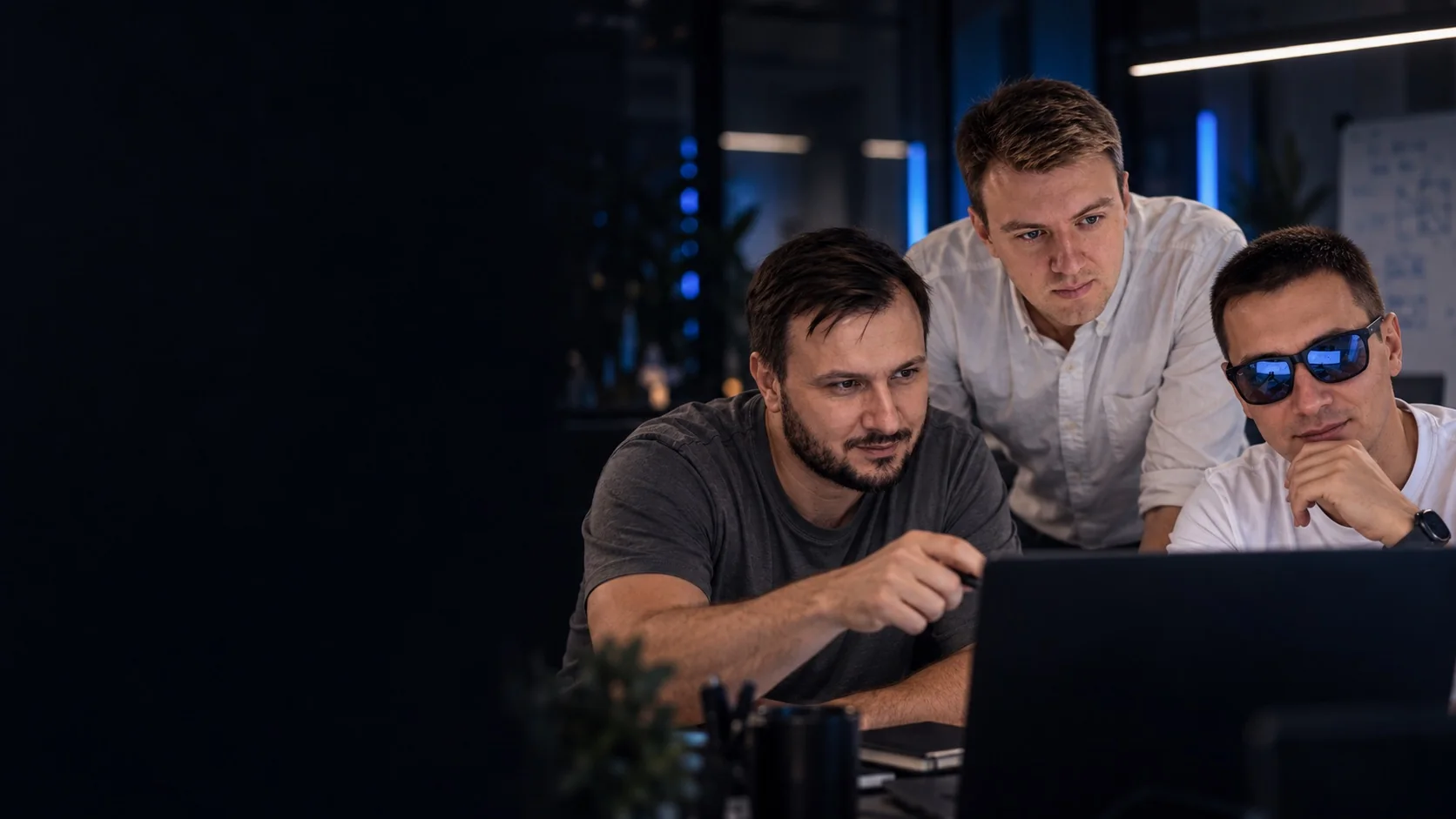 Команда UNIUM обсуждает работу над продуктом